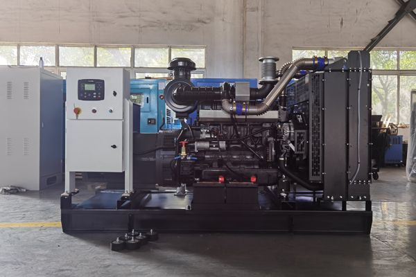 上柴發(fā)電機(jī)組.jpg 上柴發(fā)電機(jī)組.jpg